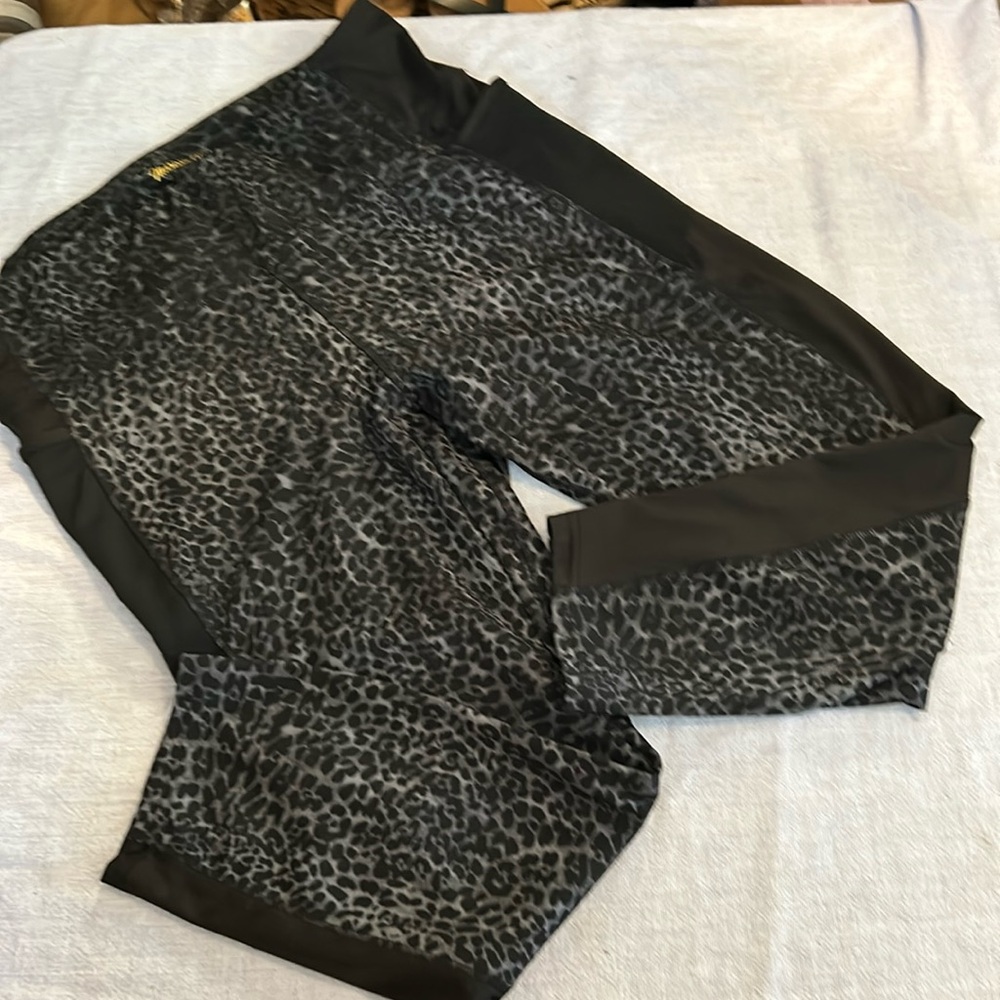 NWOT Marissa Olivia leggings